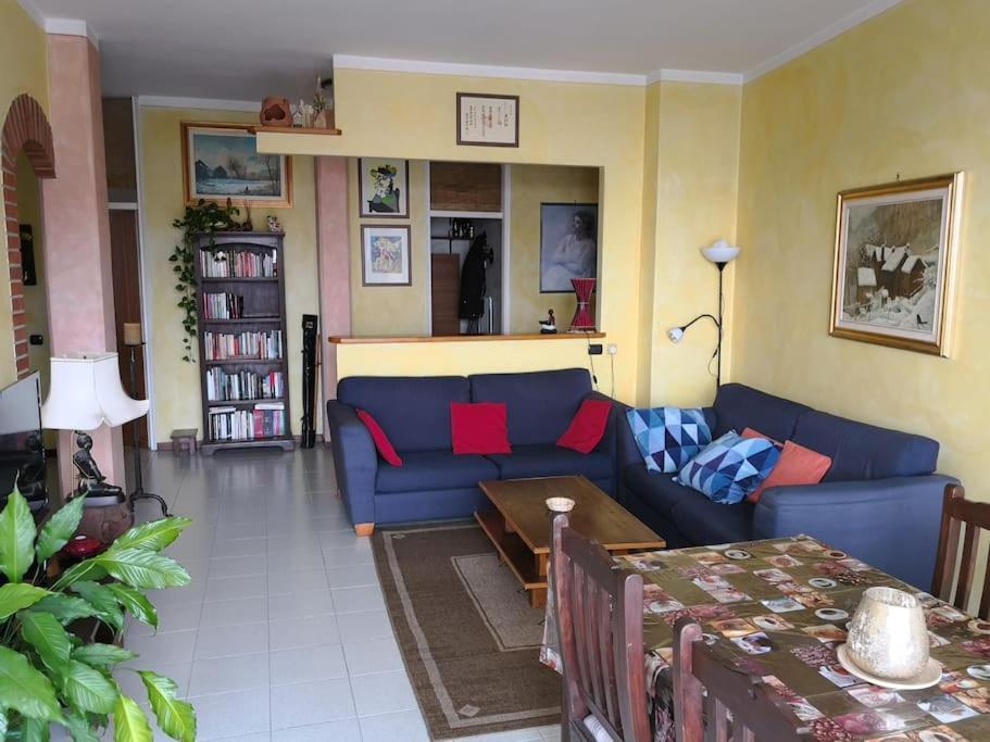 Appartamento Chic Vista Lago - Casa Janis Verbania Luaran gambar