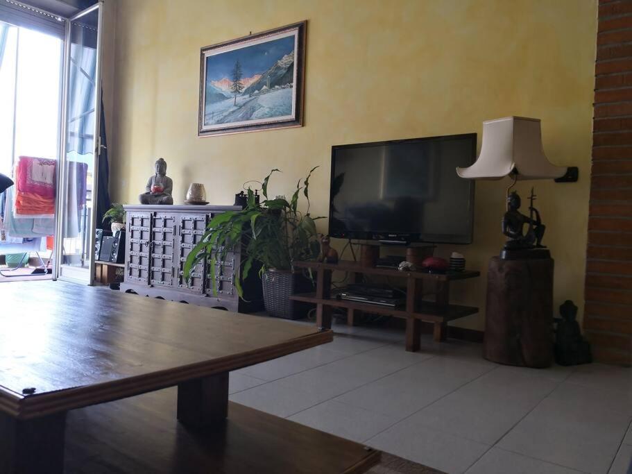 Appartamento Chic Vista Lago - Casa Janis Verbania Luaran gambar